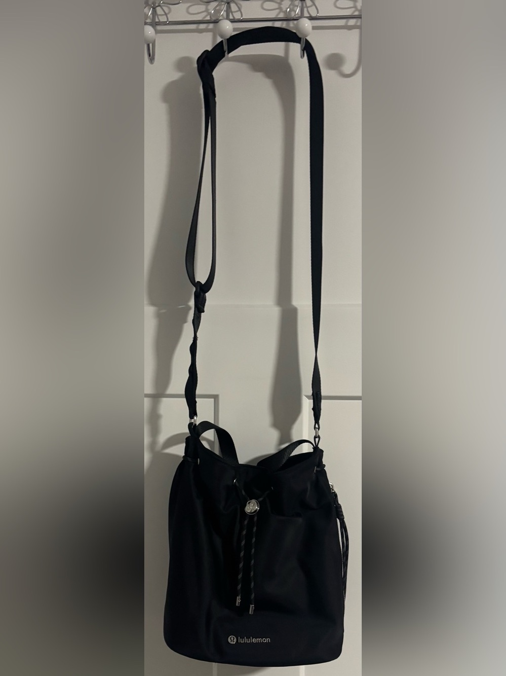 Lululemon Drawstring Bucket Bag - Picture 6 of 8